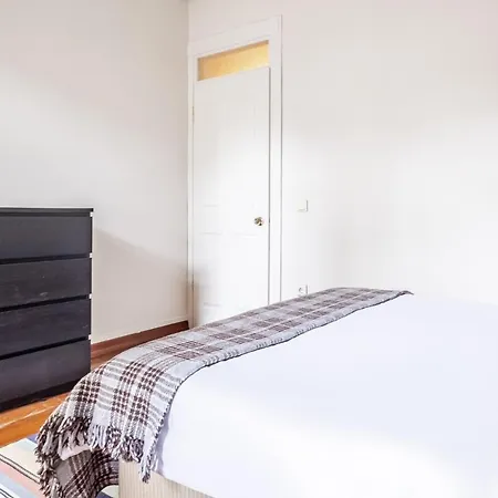 Apartman Centrally Located With Balcony In Sisli