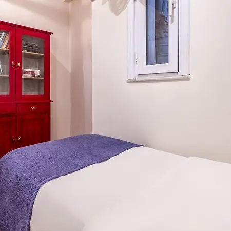Centrally Located With Balcony In Sisli * İstanbul